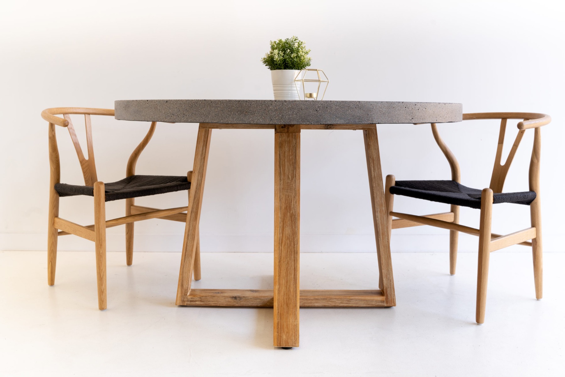 1.0m Alta Elkstone Round Dining Table – Speckled Grey with Light Honey Legs - Image 9