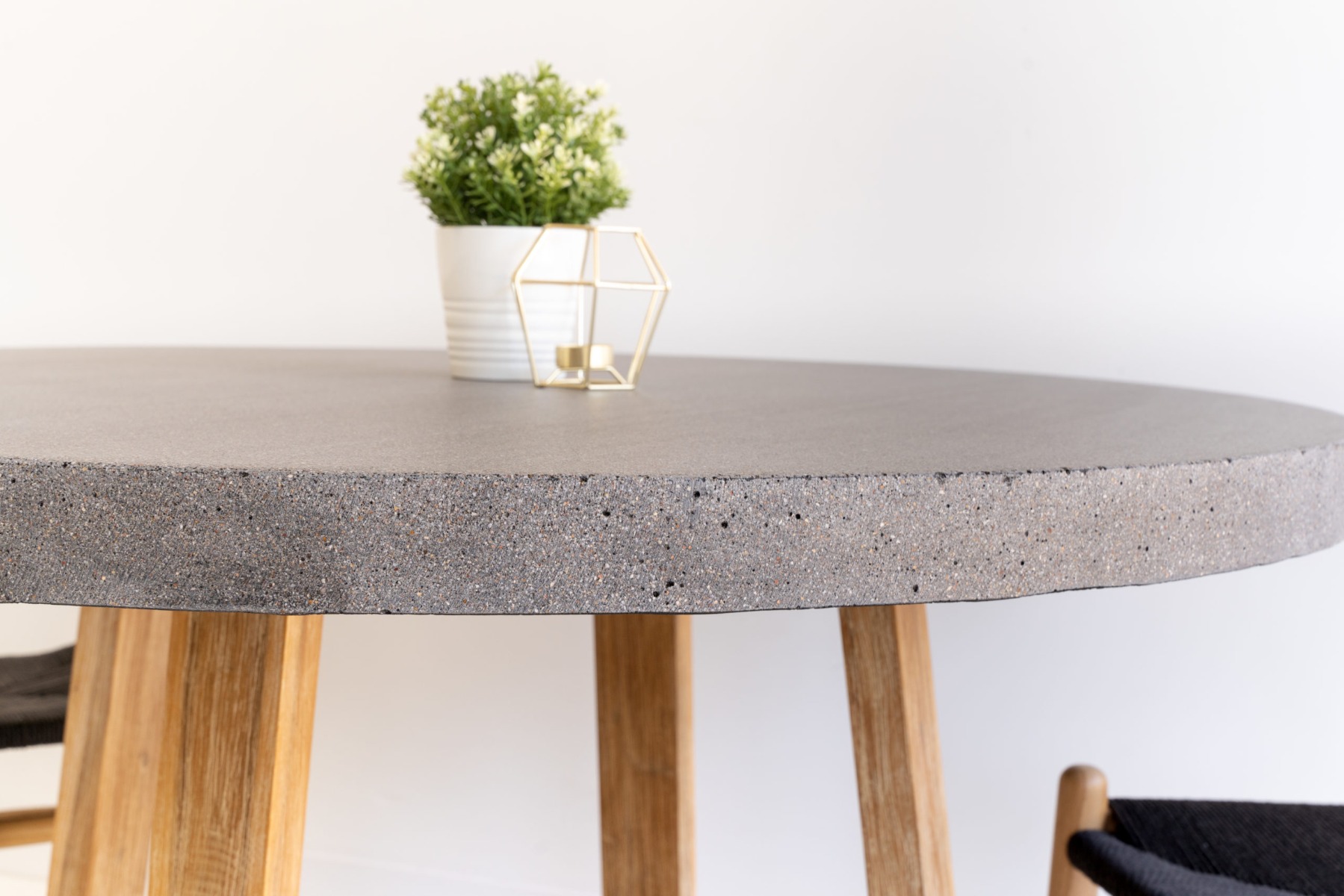 1.0m Alta Elkstone Round Dining Table – Speckled Grey with Light Honey Legs - Image 11