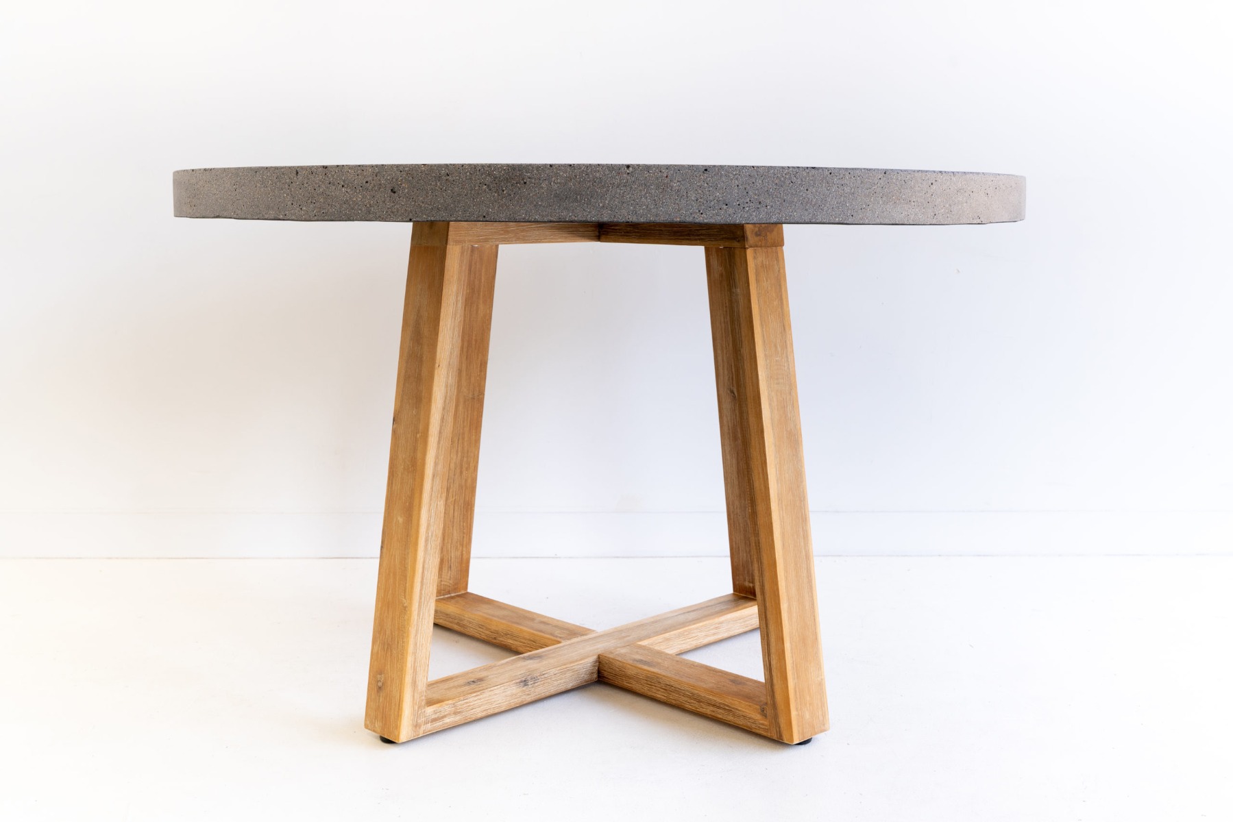 1.0m Alta Elkstone Round Dining Table – Speckled Grey with Light Honey Legs - Image 3