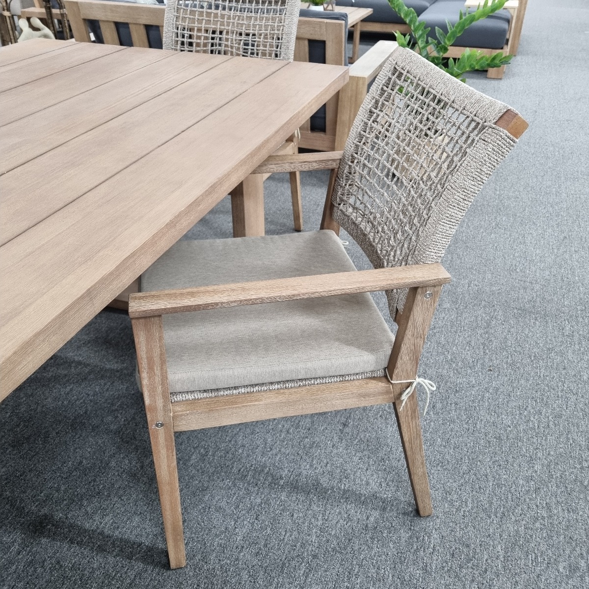 CLEARANCE SALE "Maldives" Hamptons Style Outdoor Hardwood Timber Dining Table, 300x110x76cmH + 8 Maldives Rope Chairs (RRP $4499) - Image 7