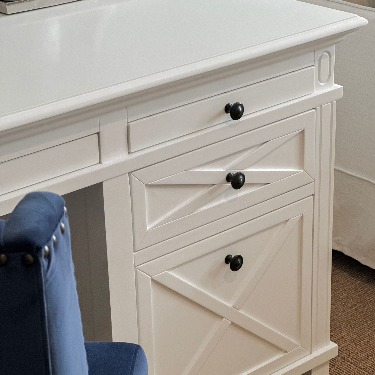 Sorrento Hamptons Desk White, W 140cm D 76cm H 76cm (RRP $1999) - Image 13